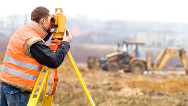 Ile kosztuje geodeta? Sprawdź ceny usług geodezyjnych w Polsce