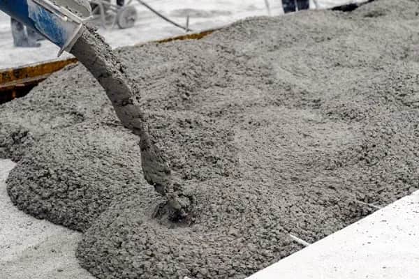Jakie kruszywo do betonu wybrać, aby uniknąć błędów w budowie?