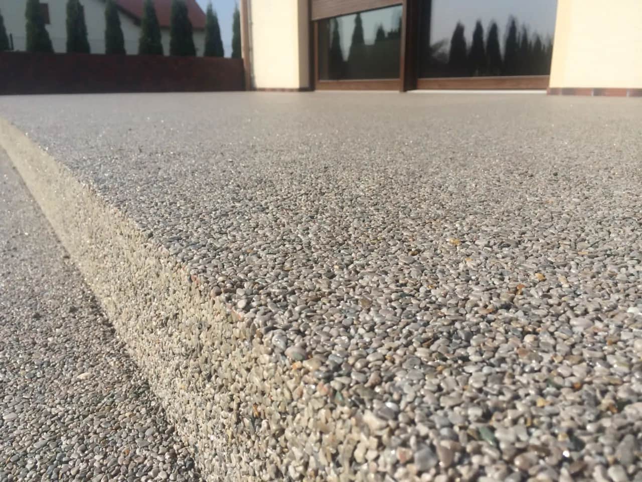 Ile kruszywa na m2 kamiennego dywanu? Oto co musisz wiedzieć