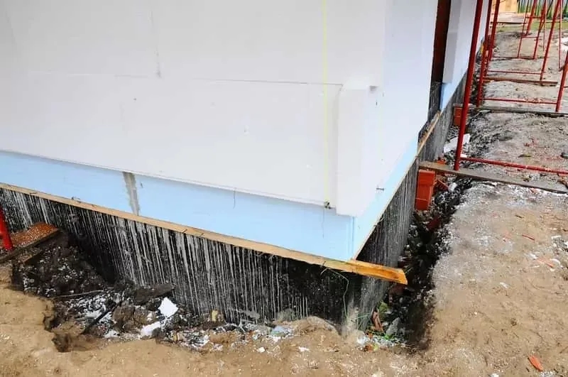 Ile kosztuje ocieplenie fundamentów? Sprawdź ceny i materiały