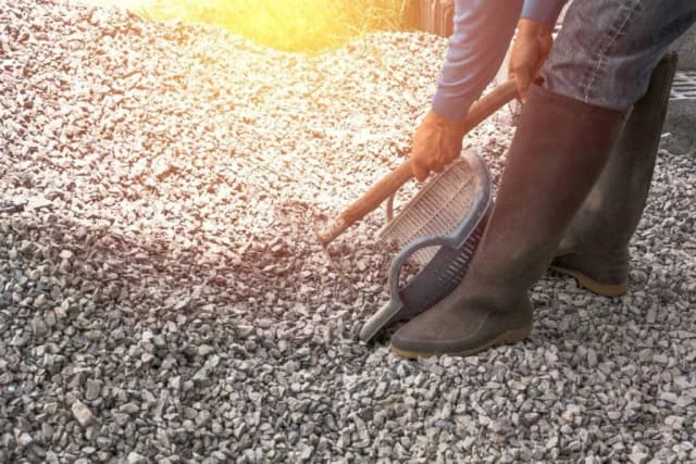 Ile kosztuje tona kruszywa na podjazd? Sprawdź ceny i porady