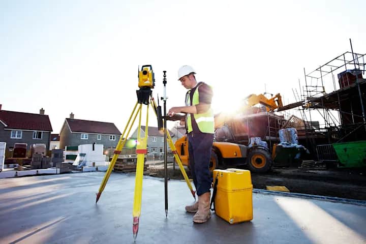 Co robi geodeta w terenie? Poznaj kluczowe obowiązki i techniki