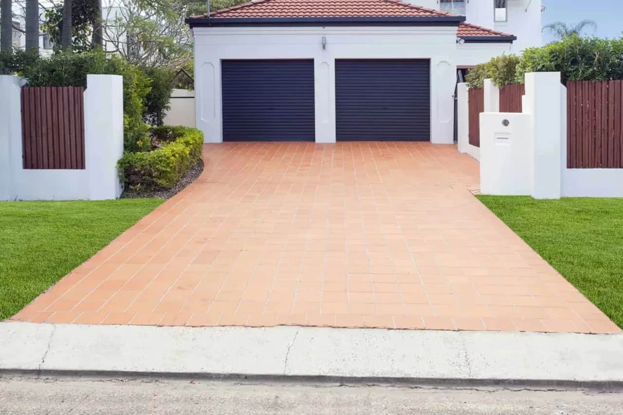 Jak utwardzić podjazd do garażu - uniknij kosztownych błędów