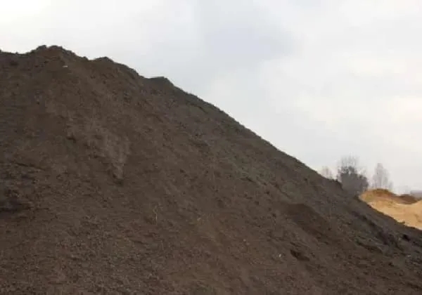 Ile waży m3 kruszywa? Kluczowe czynniki wpływające na wagę