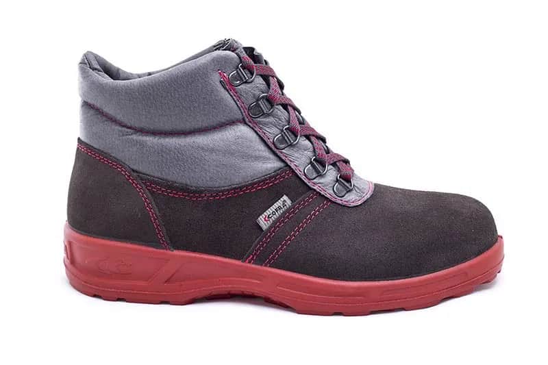 Jakie buty dla dekarza zapewnią bezpieczeństwo i komfort pracy?